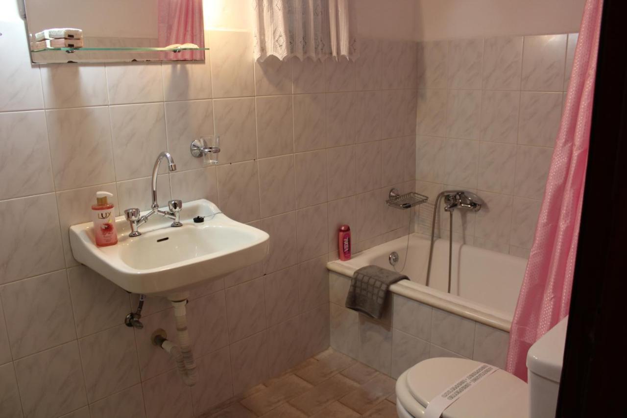 Aaron Apartments 페르마 외부 사진